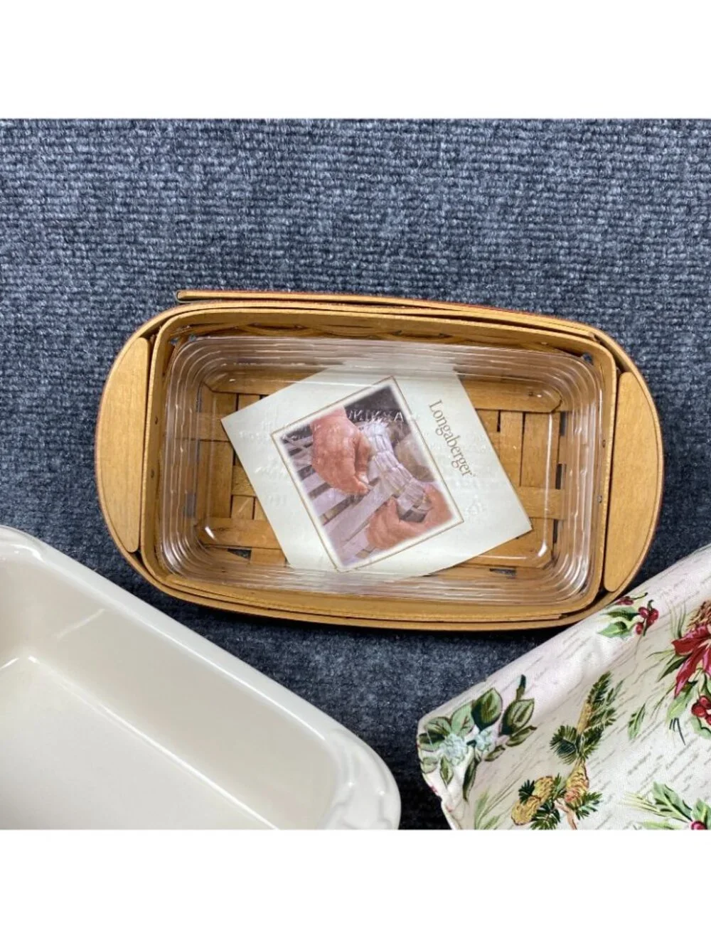 Longaberger Holiday Helper Basket 2006 Liner Protector Ivory Pottery Loaf Dish